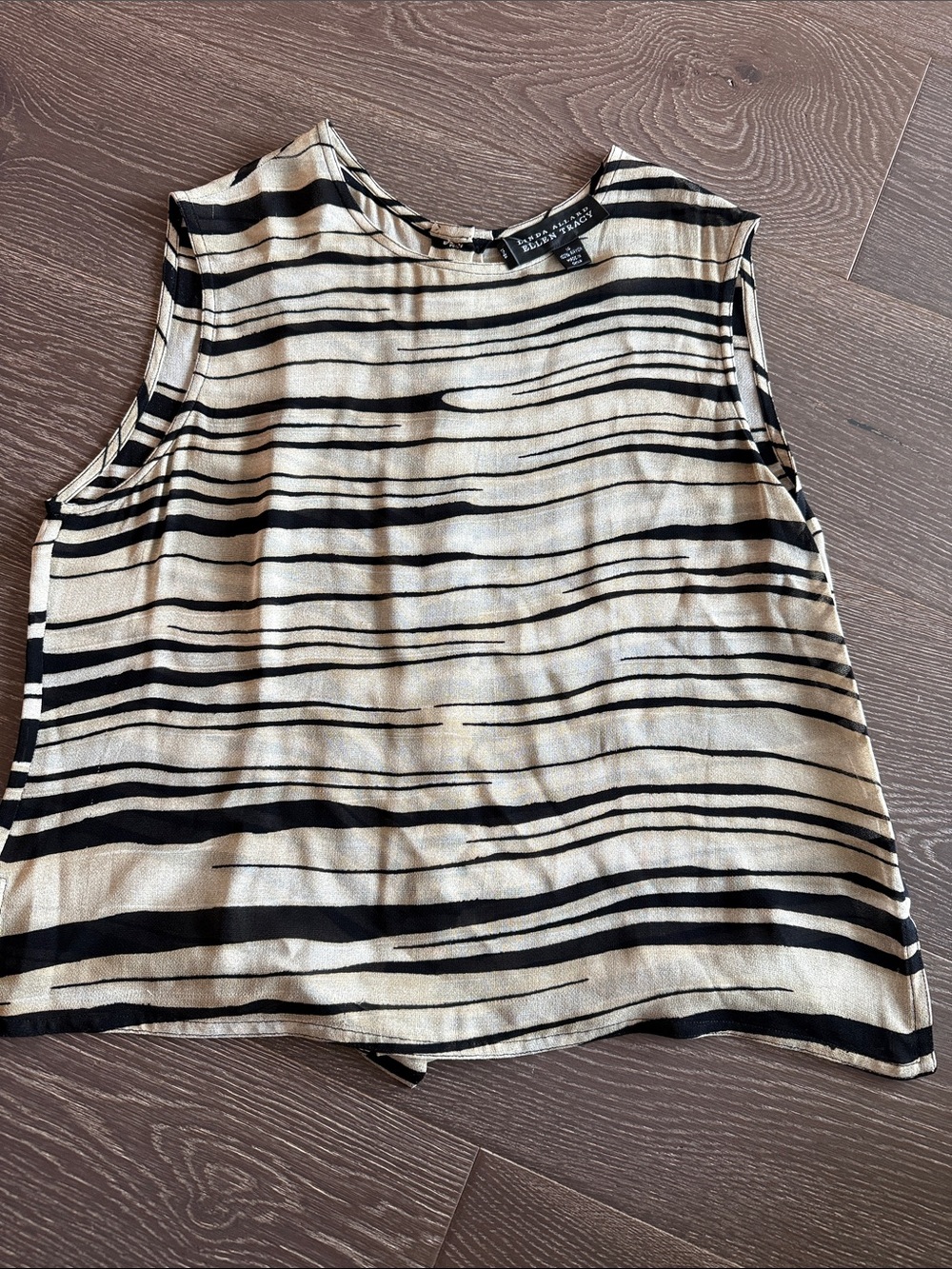 Eileen Fisher Black & Cream Striped Sleeveless Top. Excellent Condition